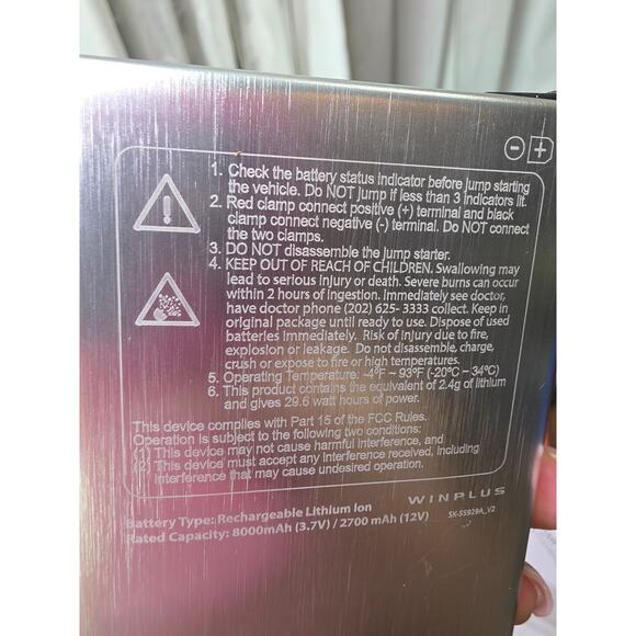 Winplus AC55929 Portable 8000mAh Car Jump Start & Power Bank with Case & Cables - Picture 7 of 13